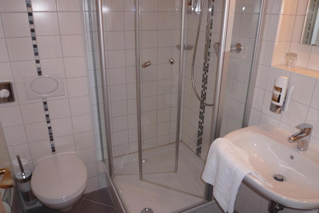 Hotel Garni Mowe Tutzing Oda fotoğraf